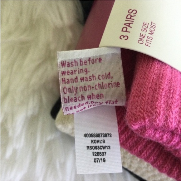 SO Woman’s Juniors No Prob Llama glove set pink white cream and black - Picture 9 of 11